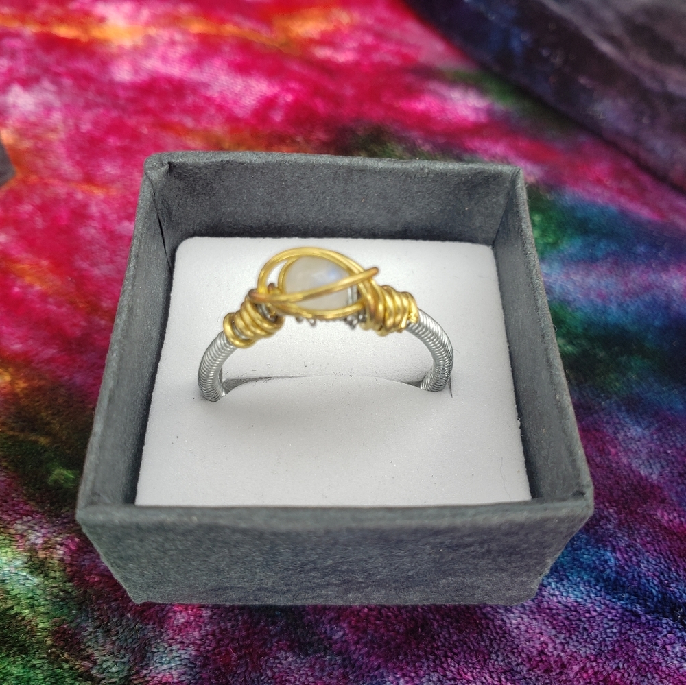 Two tone Moonstone ring sz 11